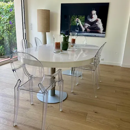 Tres Agreable Et Spacieuse Avec Piscine, Jardin Et Clim Λε Κανέ