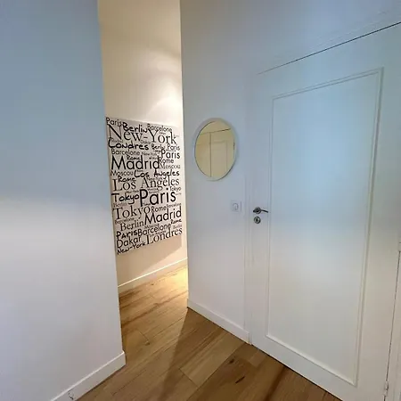 Βίλα Tres Agreable Et Spacieuse Avec Piscine, Jardin Et Clim