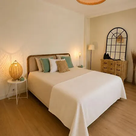 Tres Agreable Et Spacieuse Avec Piscine, Jardin Et Clim