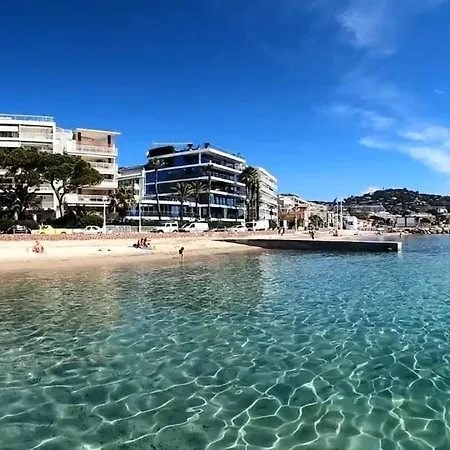 Tres Agreable Et Spacieuse Avec Piscine, Jardin Et Clim Λε Κανέ