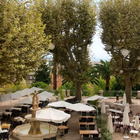 Tres Agreable Et Spacieuse Avec Piscine, Jardin Et Clim Villa Le Cannet